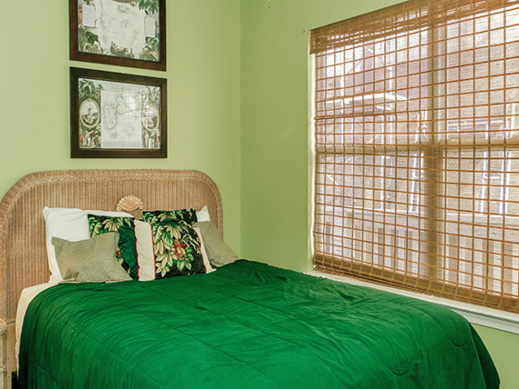 Apartment Harley's Haven 627865 By Redawning