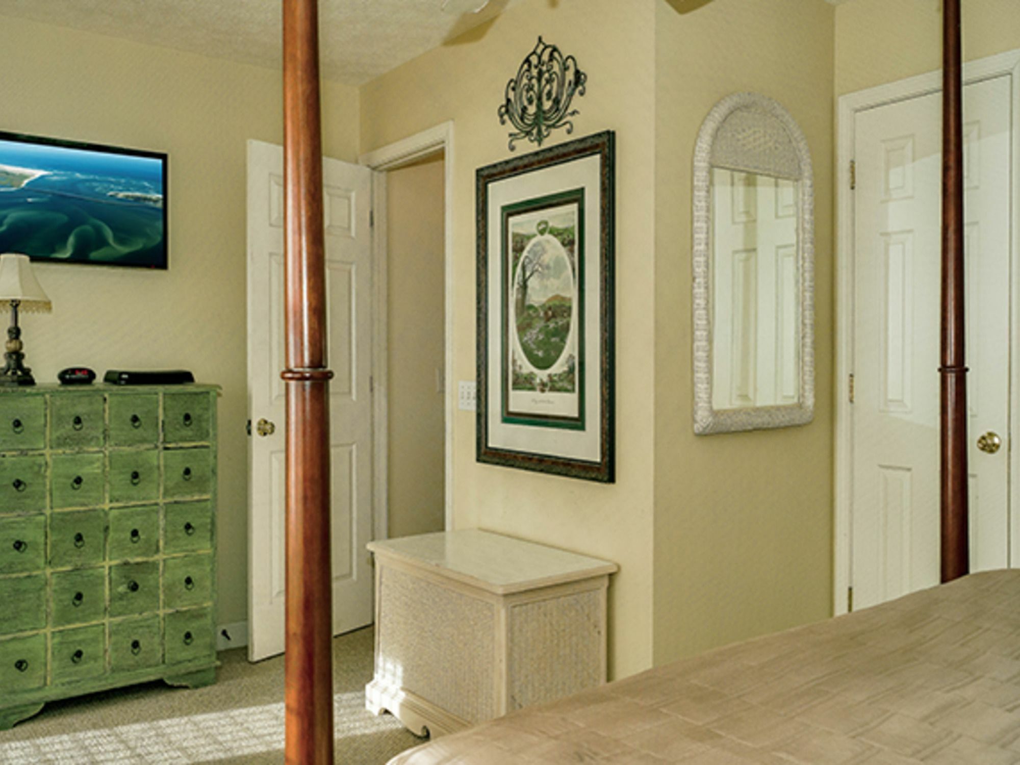 Apartment Harley's Haven 627865 By Redawning *